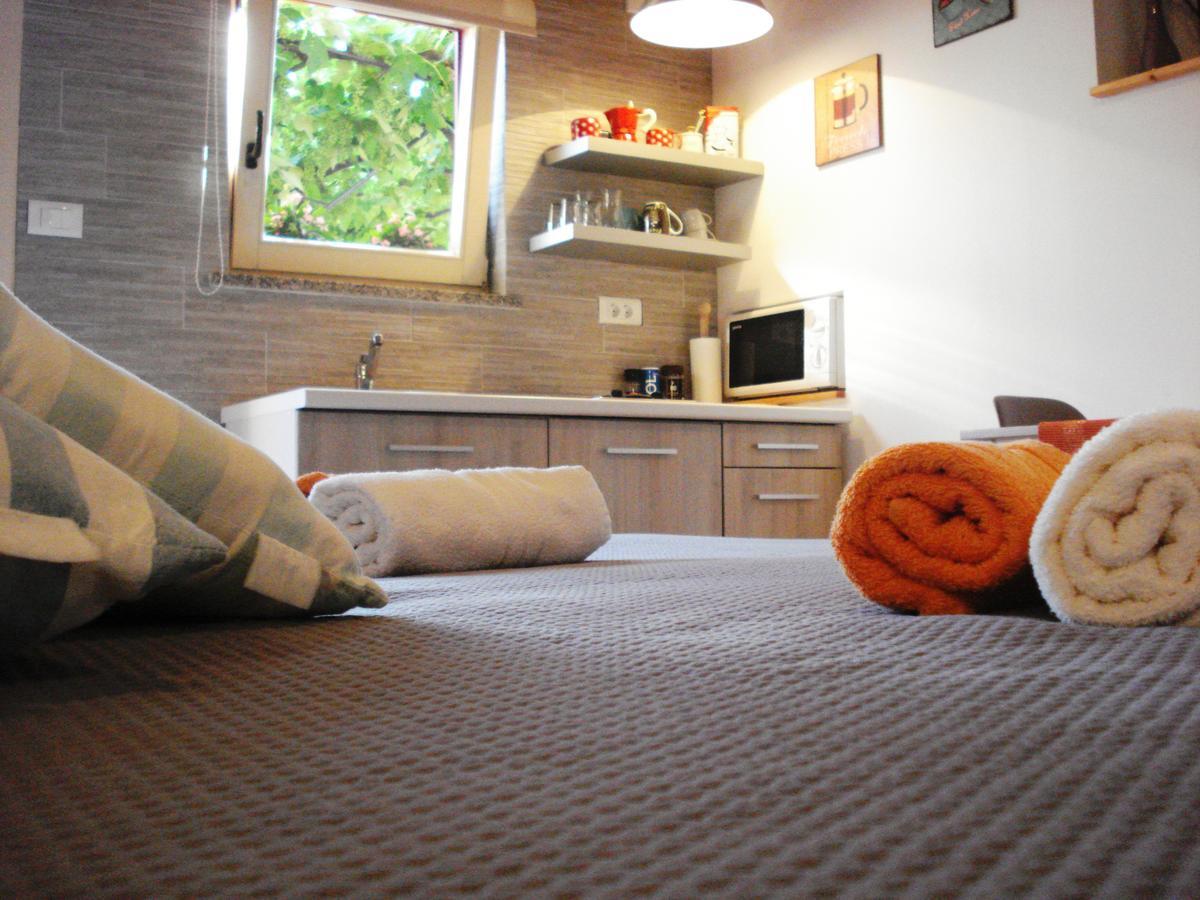 Studio Apartment Md Roč Exteriör bild